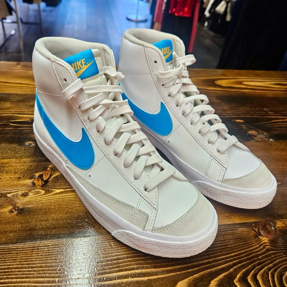 Nike Blazer Mid ‘77 GS Lifestyle White High-Top Sneakers with Bright Blue Swoosh